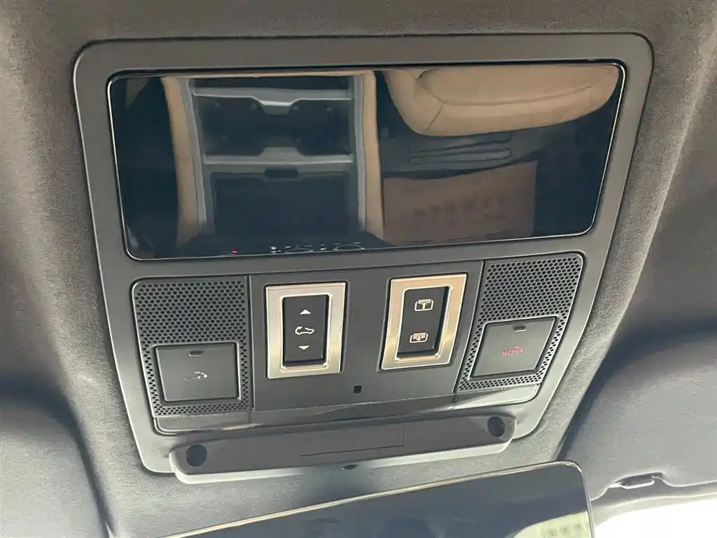 Land Rover Land Rover Defender 2025 110 3.0T P400 Dark Special Edition 2025 - thumbnail 24