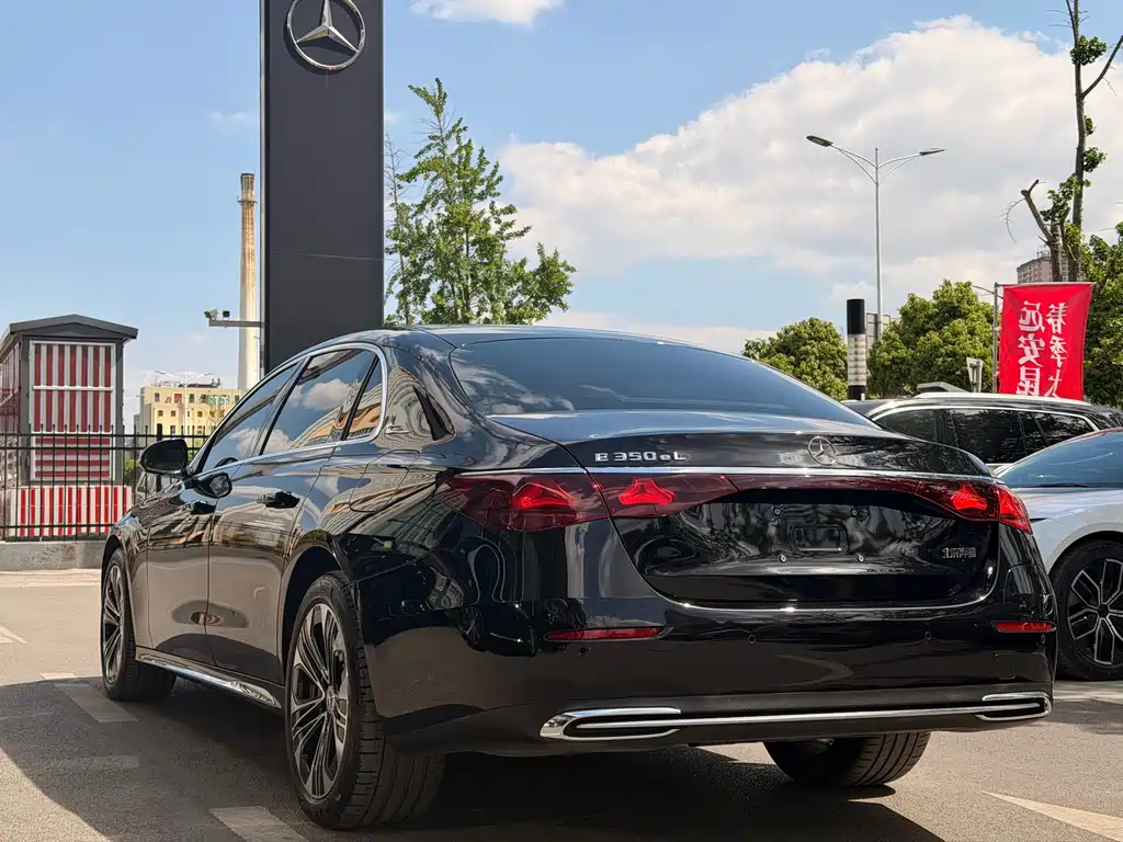 Mercedes-Benz Mercedes-Benz E-Class New Energy 2024 E 350 e L Plug-in Hybrid Sedan 2024 - thumbnail 6
