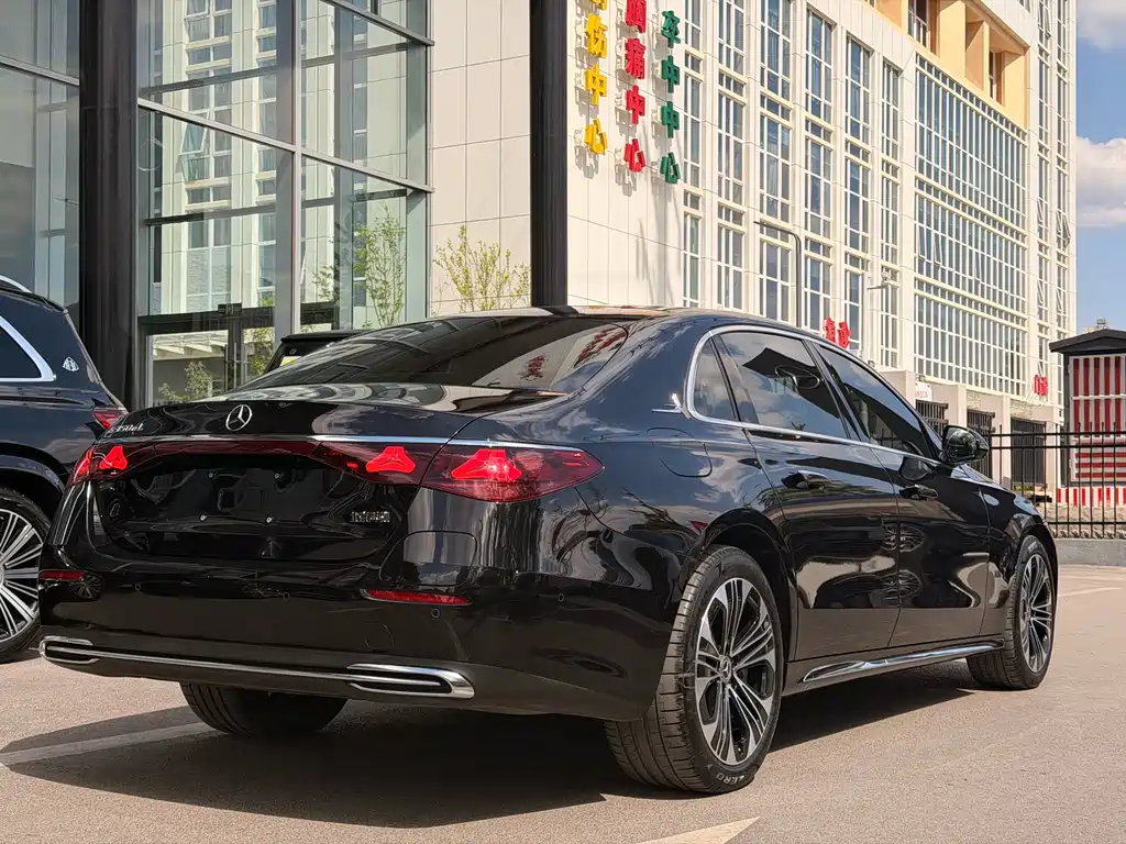 Mercedes-Benz Mercedes-Benz E-Class New Energy 2024 E 350 e L Plug-in Hybrid Sedan 2024 - thumbnail 9