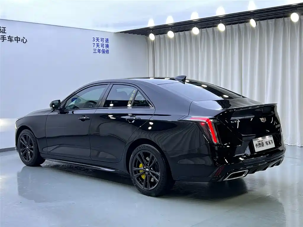 Cadillac Cadillac CT4 2023 25T Luxury 2024 - thumbnail 4