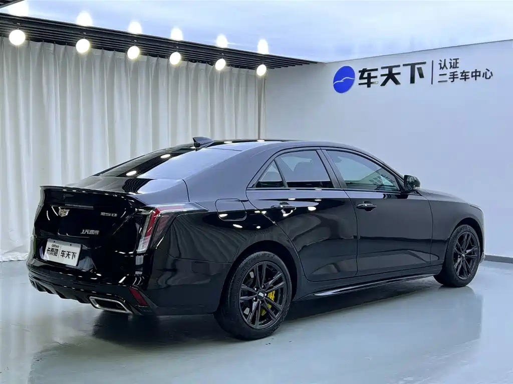 Cadillac Cadillac CT4 2023 25T Luxury 2024 - thumbnail 5