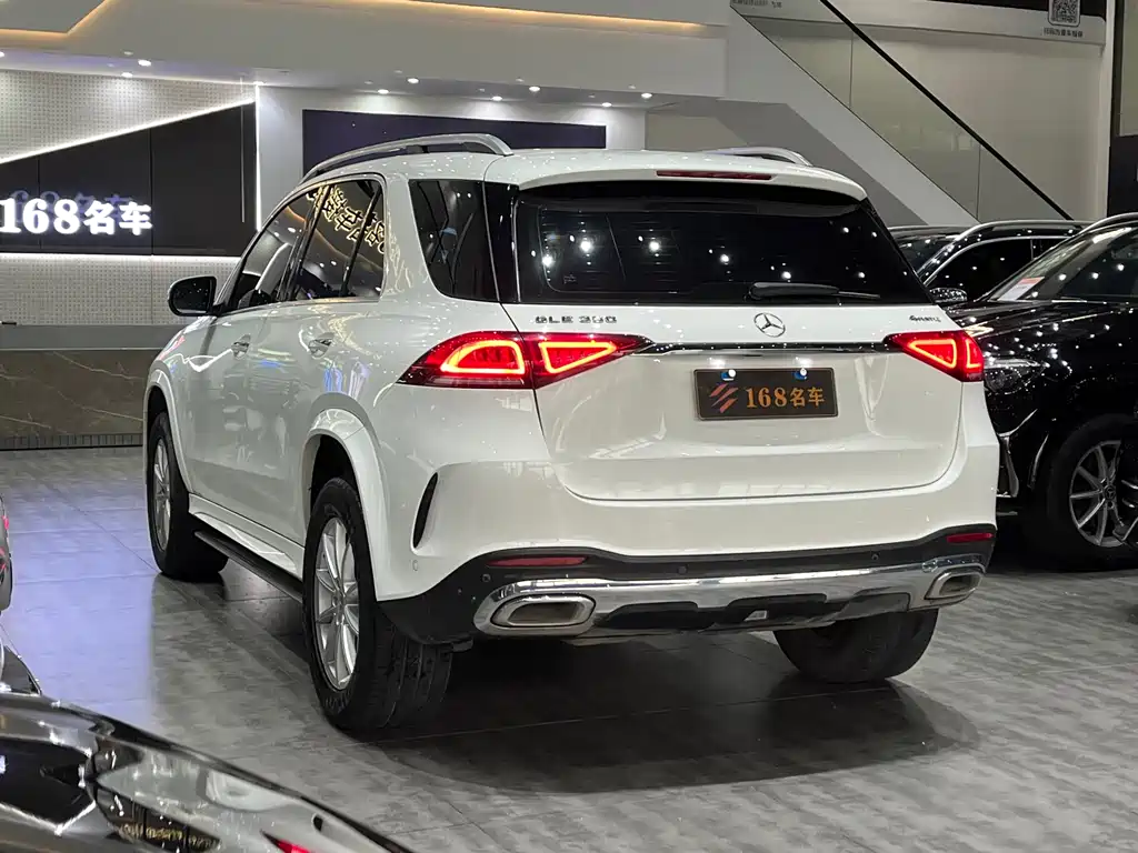 Mercedes-Benz Mercedes-Benz GLE 2020 Updated GLE 350 4MATIC Fashion Edition 2020 - thumbnail 4