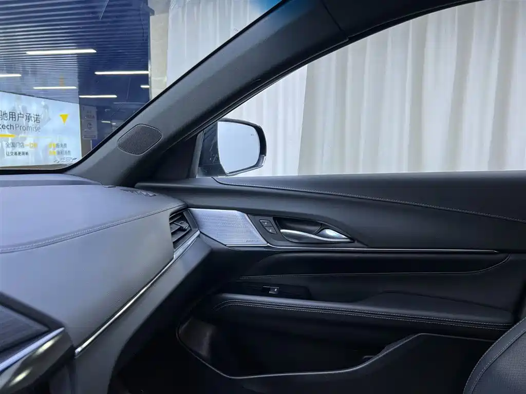 Cadillac Cadillac CT4 2023 25T Luxury 2024 - thumbnail 17