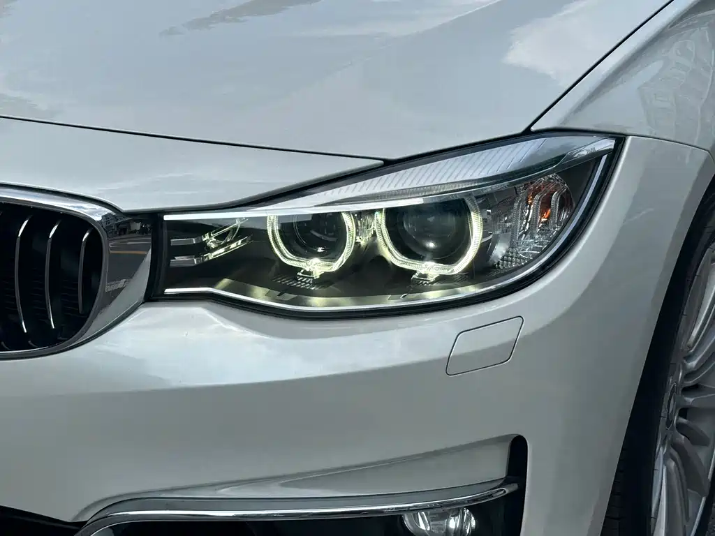 BMW BMW 3 Series GT 2014 320i Design Edition 2015 - thumbnail 2