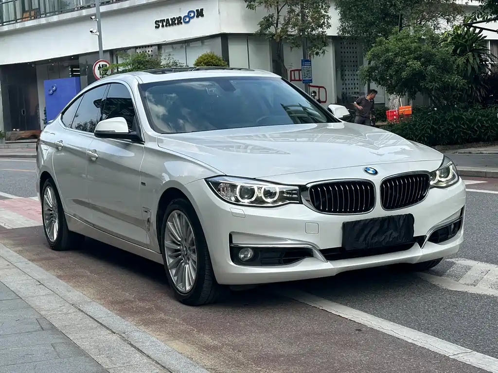 BMW BMW 3 Series GT 2014 320i Design Edition 2015 - thumbnail 4