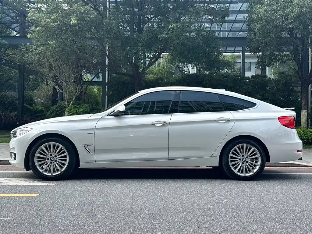 BMW BMW 3 Series GT 2014 320i Design Edition 2015 - thumbnail 5