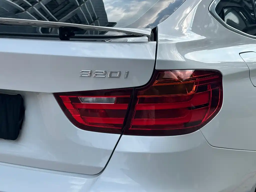 BMW BMW 3 Series GT 2014 320i Design Edition 2015 - thumbnail 9