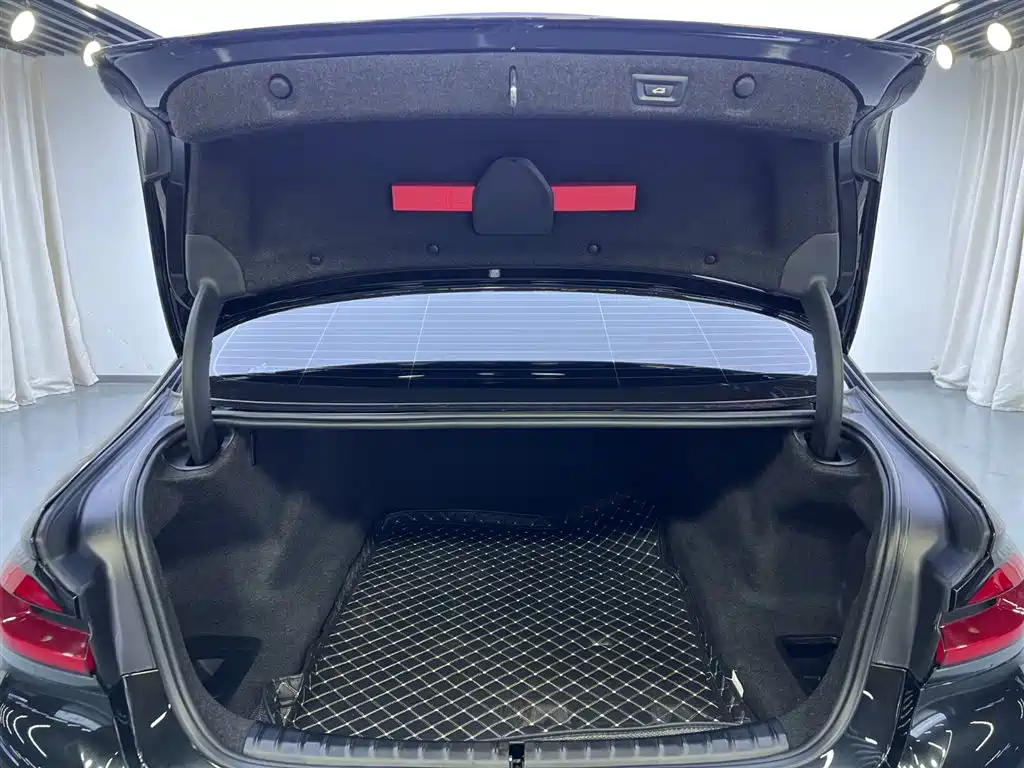 BMW BMW 5 Series 2019 525Li Luxury Package 2019 - thumbnail 27