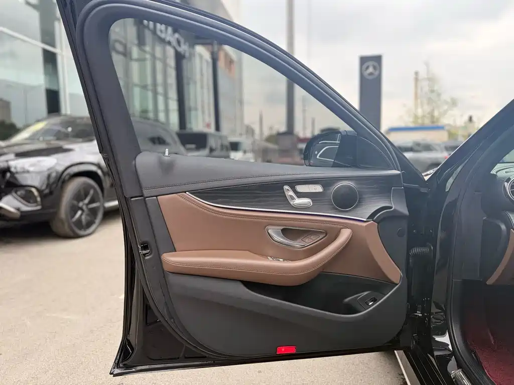 Mercedes-Benz Mercedes-Benz E-Class 2023 E 260 L Sport 2023 - thumbnail 11
