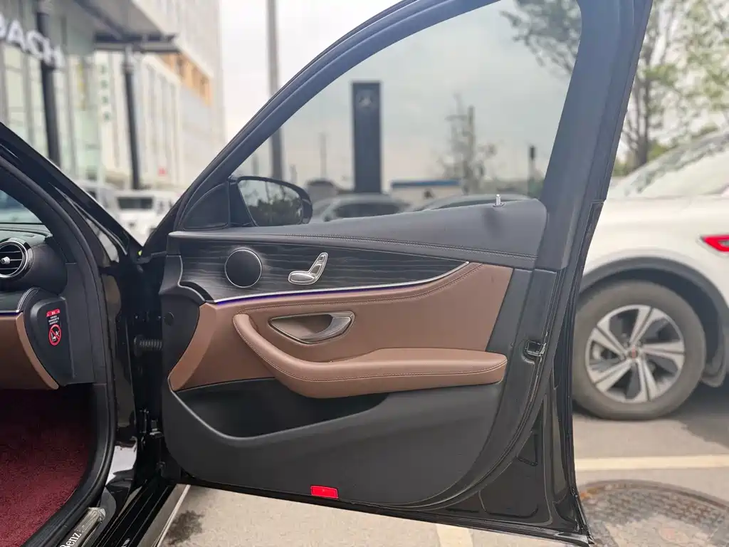 Mercedes-Benz Mercedes-Benz E-Class 2023 E 260 L Sport 2023 - thumbnail 23