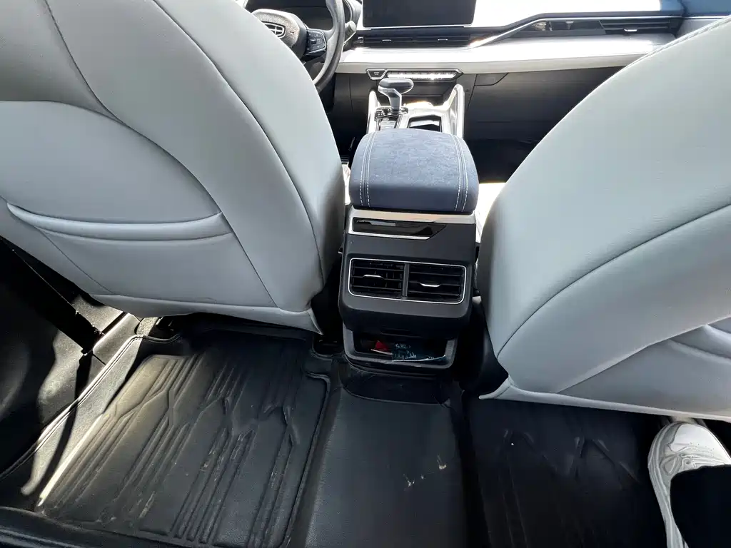 Geely Auto Geely Preface 2023 2.0TD Elite 2022 - thumbnail 8