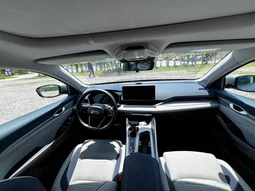 Geely Auto Geely Preface 2023 2.0TD Elite 2022 - thumbnail 9