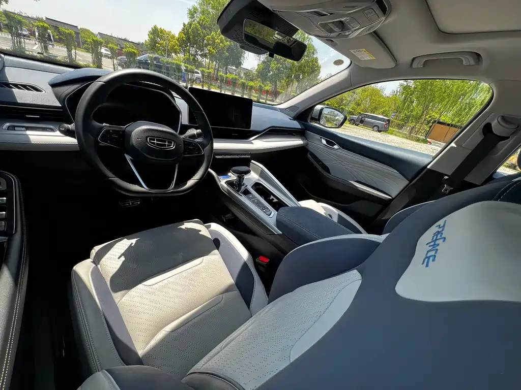 Geely Auto Geely Preface 2023 2.0TD Elite 2022 - thumbnail 16