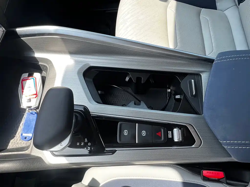 Geely Auto Geely Preface 2023 2.0TD Elite 2022 - thumbnail 21