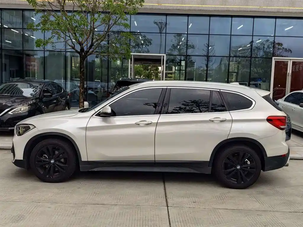 BMW BMW X1 2021 sDrive20Li Fashion 2021 - thumbnail 3