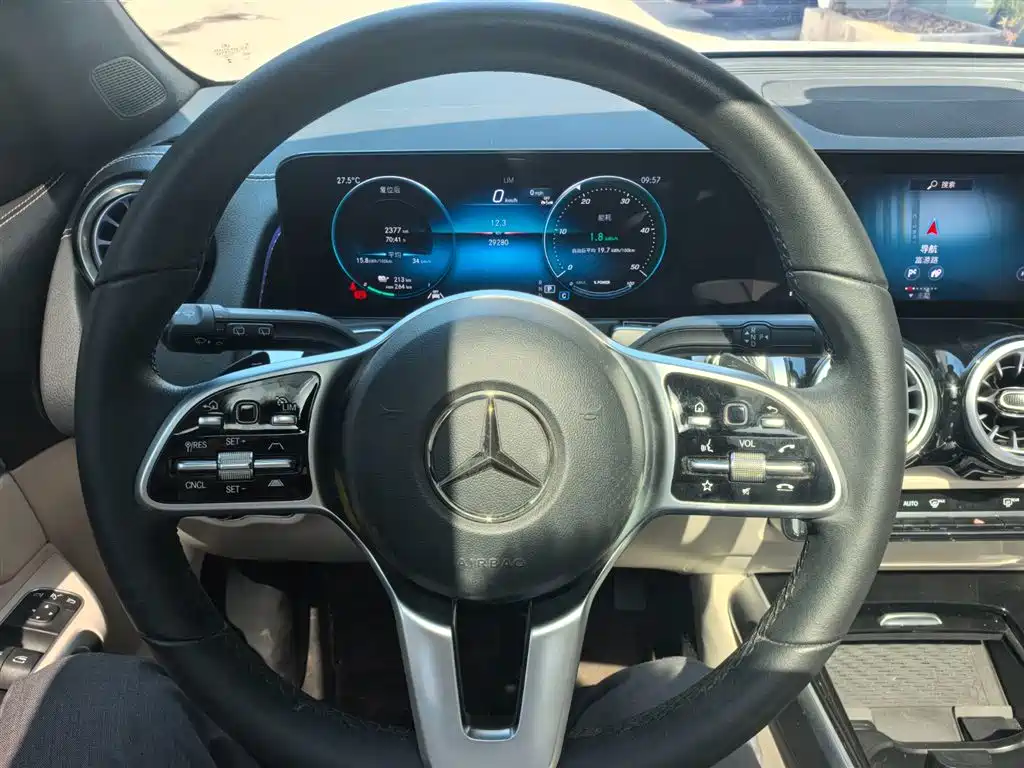 Mercedes-Benz Mercedes-Benz EQB 260 2023 - thumbnail 9