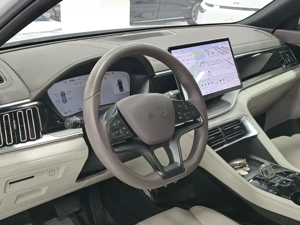 BYD Song PLUS New Energy 2024 Honor Edition EV 520km Luxury 2024 - thumbnail 4