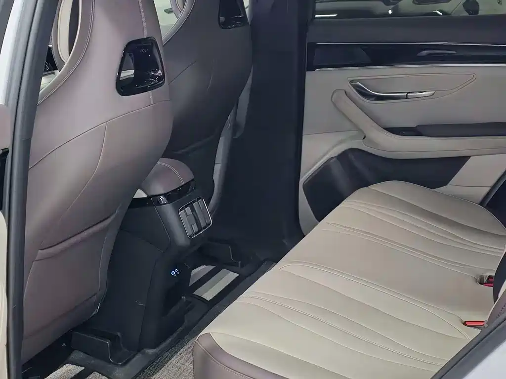 BYD Song PLUS New Energy 2024 Honor Edition EV 520km Luxury 2024 - thumbnail 6