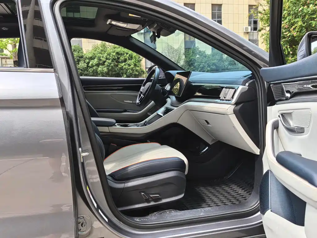 BYD Song PLUS EV 520KM Luxury 2023 - thumbnail 9