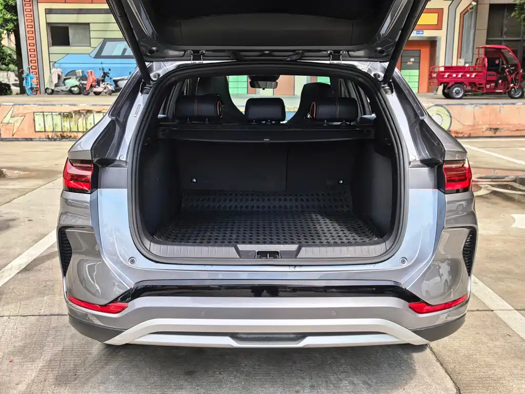 BYD Song PLUS EV 520KM Luxury 2023 - thumbnail 12