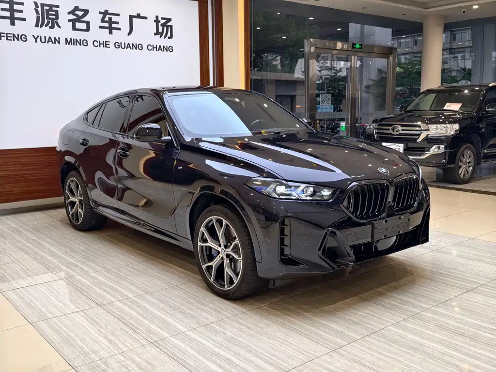 BMW BMW X6 2023 xDrive40i Exclusive M Sport Package 2023 - thumbnail 3