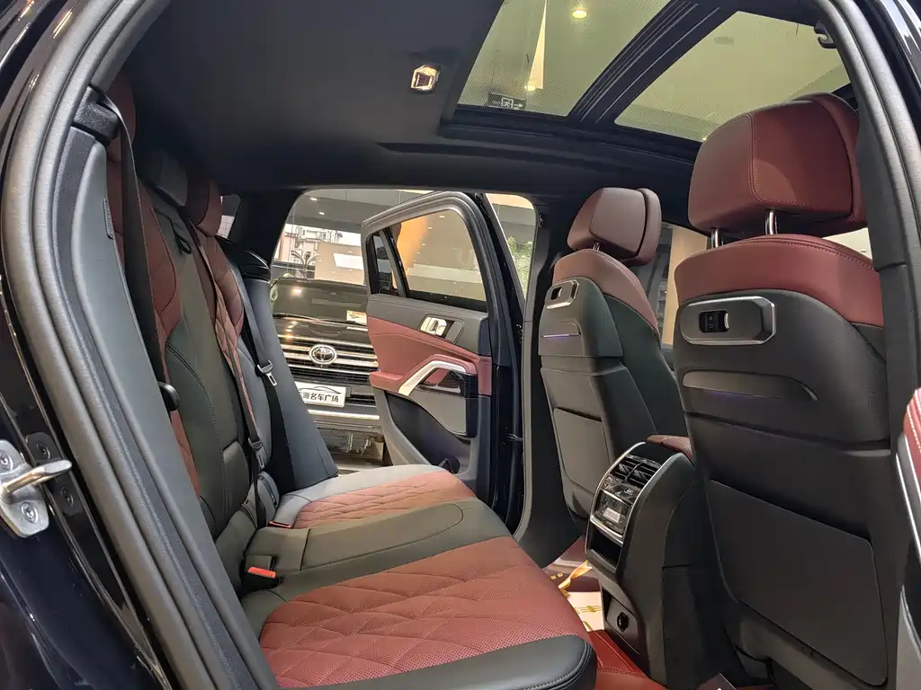 BMW BMW X6 2023 xDrive40i Exclusive M Sport Package 2023 - thumbnail 10