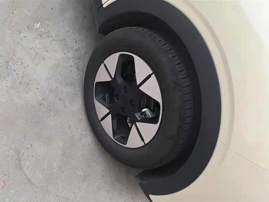 Geely Galaxy Xingyuan 2025 UP 410km Explorer Edition 2025 - thumbnail 6