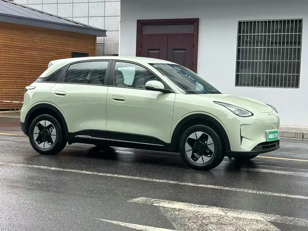 Geely Galaxy Xingyuan 2025 UP 410km Explorer Edition 2024 - thumbnail 3