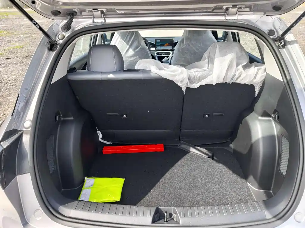 Geely Galaxy Xingyuan 2026 410km Freedom Edition 2026 - thumbnail 9