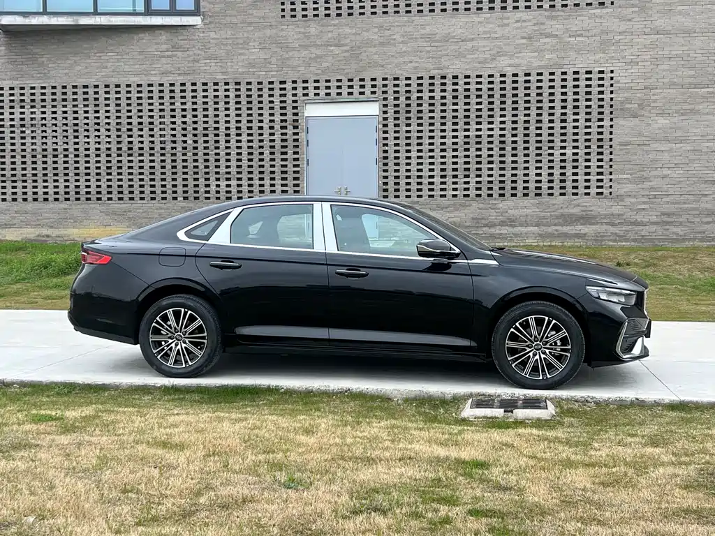 Geely Auto Geely Preface 2026 Dongfang Yao 1.5TD Jinghong Edition 2025 - thumbnail 4