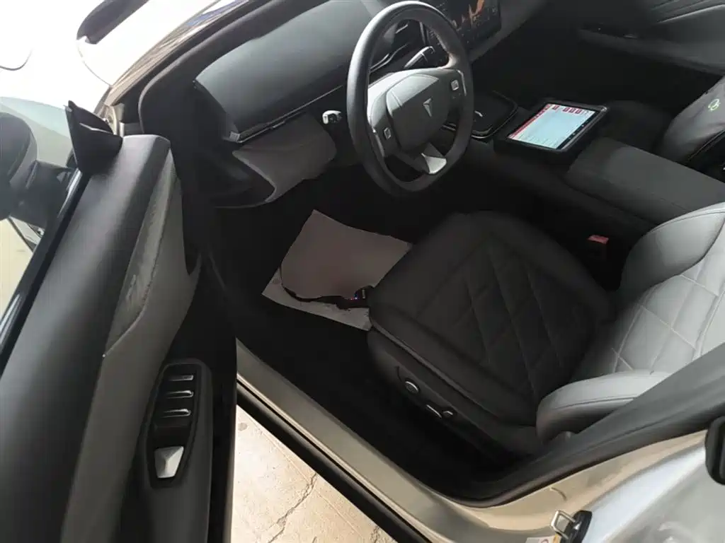 Deepal Auto Deepal S05 2024 200Max EREV Long Range Edition 2024 - thumbnail 16