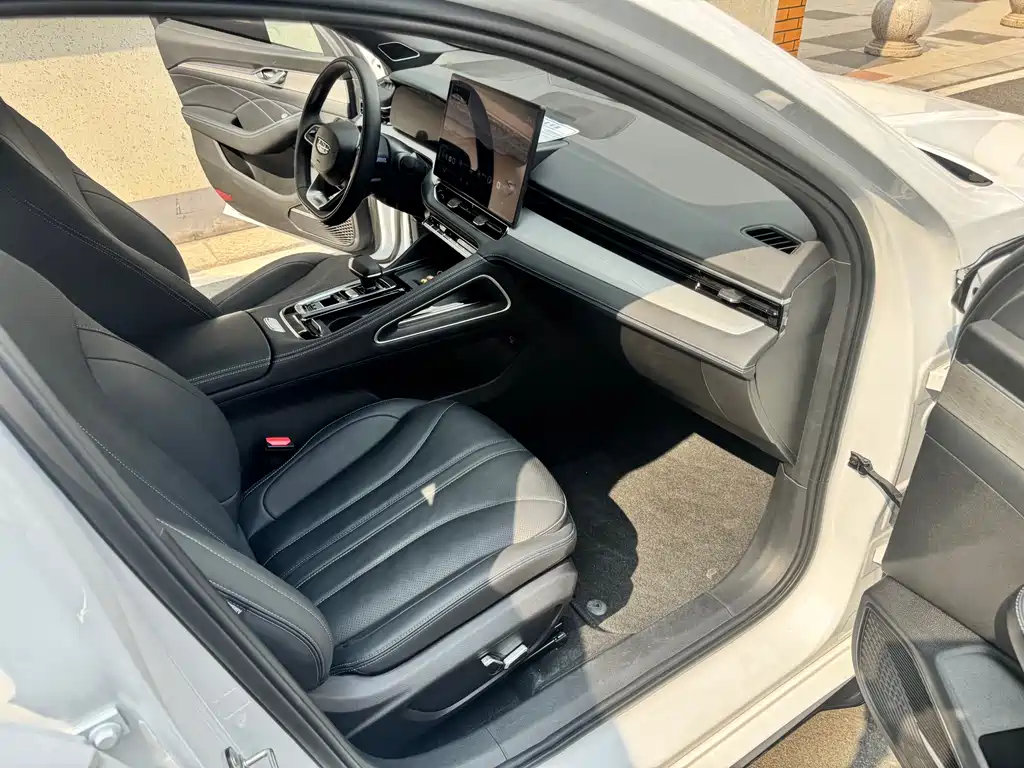 Geely Auto Preface 2026 Oriental Shine 1.5TD Kunlun Edition 2025 - thumbnail 6