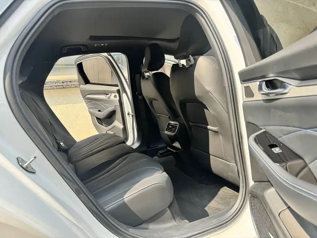 Geely Auto Preface 2026 Oriental Shine 1.5TD Kunlun Edition 2025 - thumbnail 9
