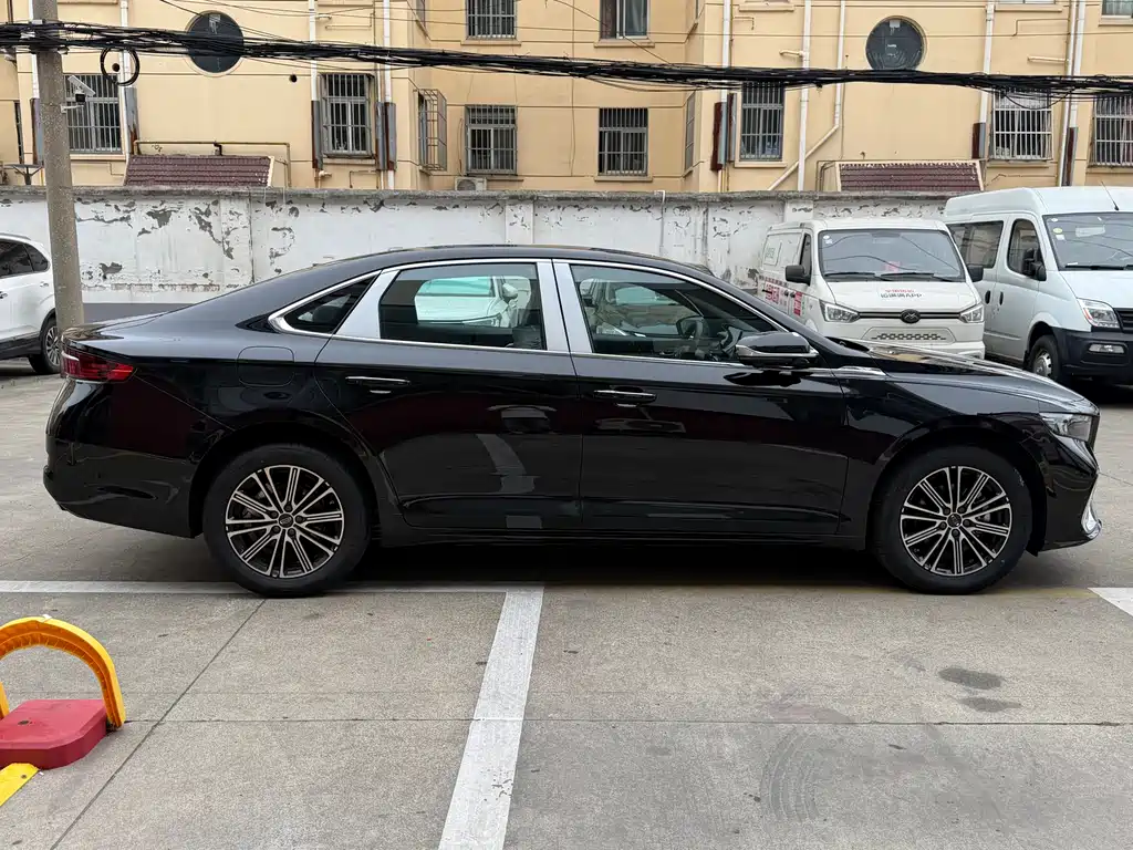 Geely Auto Preface 2026 Dongfang Yao 1.5TD Jinghong Edition 2025 - thumbnail 8