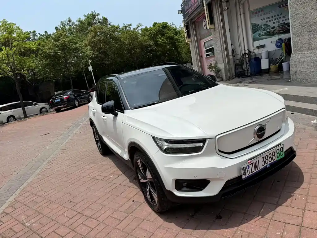 Volvo Volvo XC40 Recharge 2022 AWD Performance 2022 - thumbnail 2