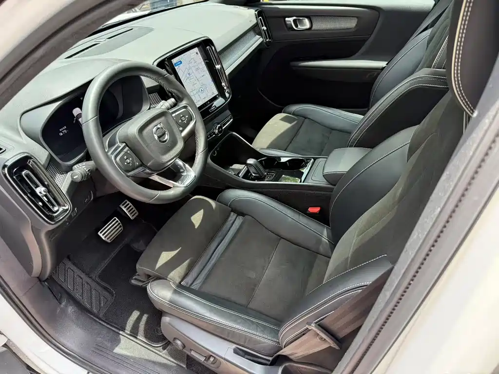 Volvo Volvo XC40 Recharge 2022 AWD Performance 2022 - thumbnail 4
