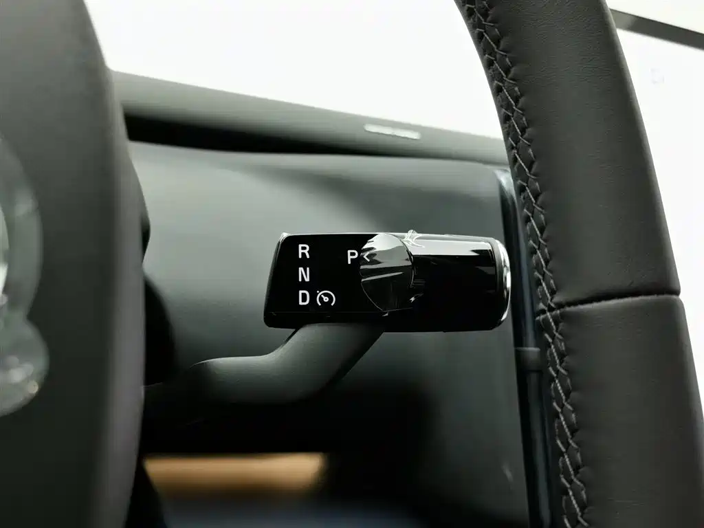 Volvo Volvo EX30 2025 Plus RWD Extended Range 2026 - thumbnail 13