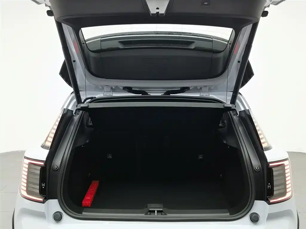 Volvo Volvo EX30 2025 Plus RWD Extended Range 2026 - thumbnail 16