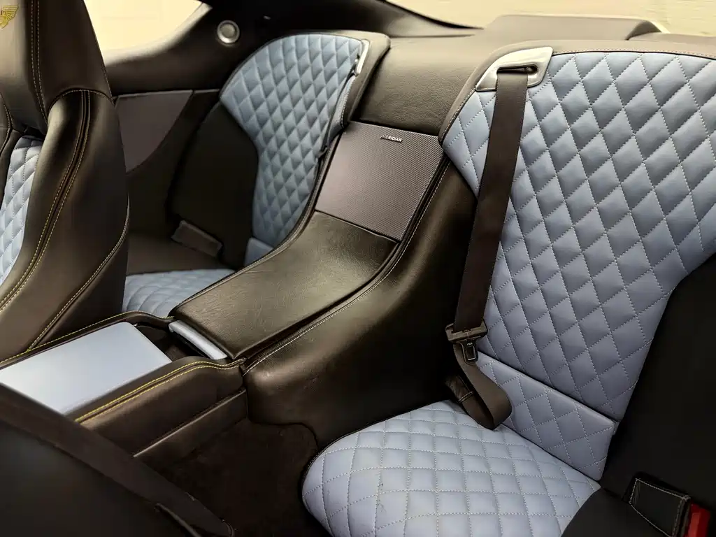 Aston Martin Aston Martin DB9 2011 6.0L Touchtronic Coupe 2011 - thumbnail 20