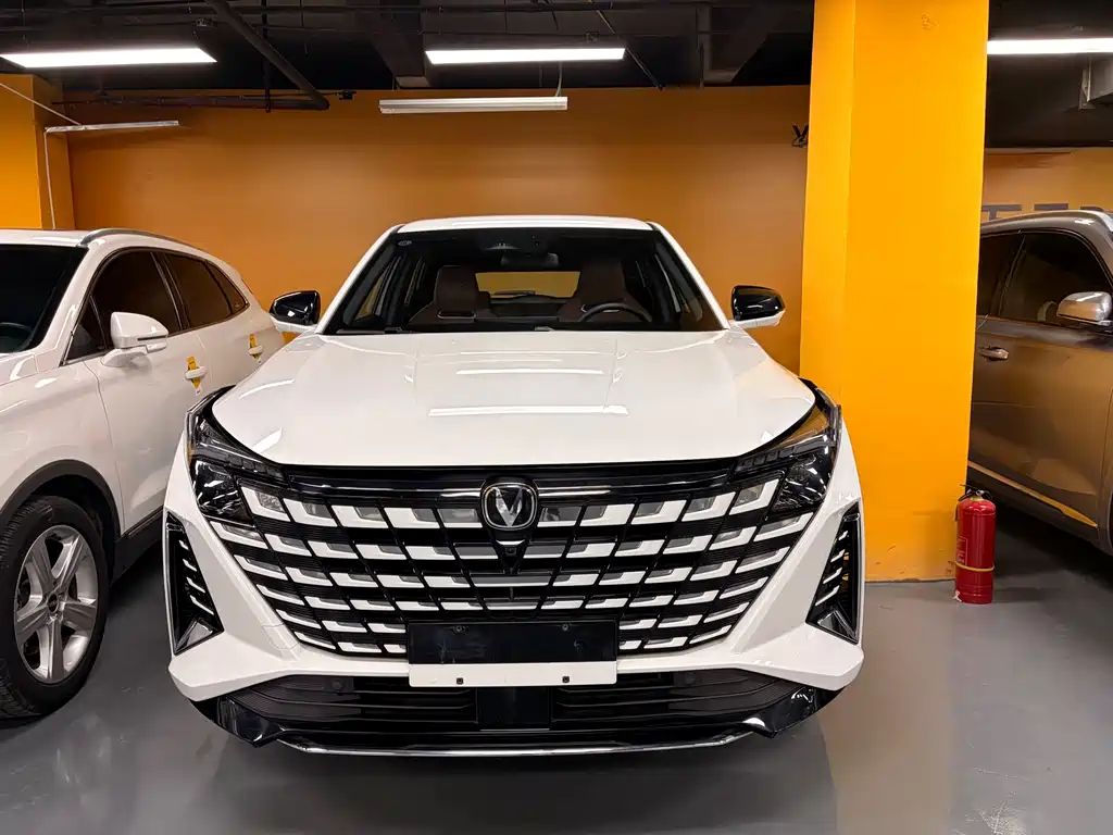 Changan Changan UNI-Z 2025 1.5T Luxury Edition 2024 - thumbnail 2