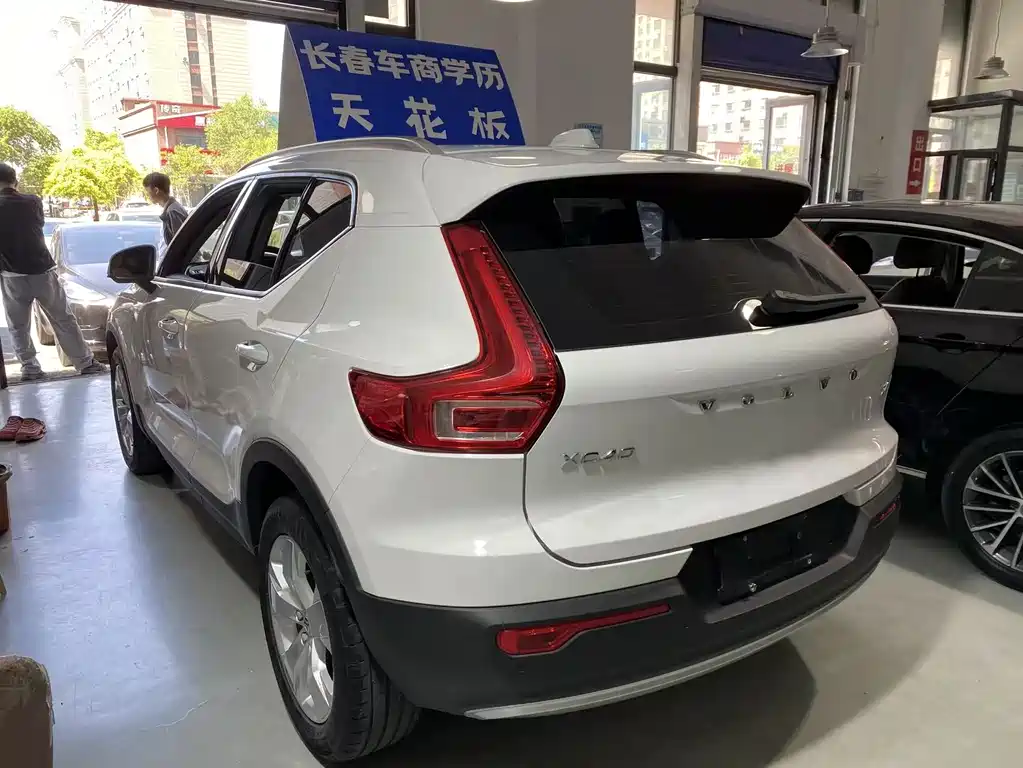Volvo Volvo XC40 2021 T4 AWD Smart Fashion Edition 2021 - thumbnail 4