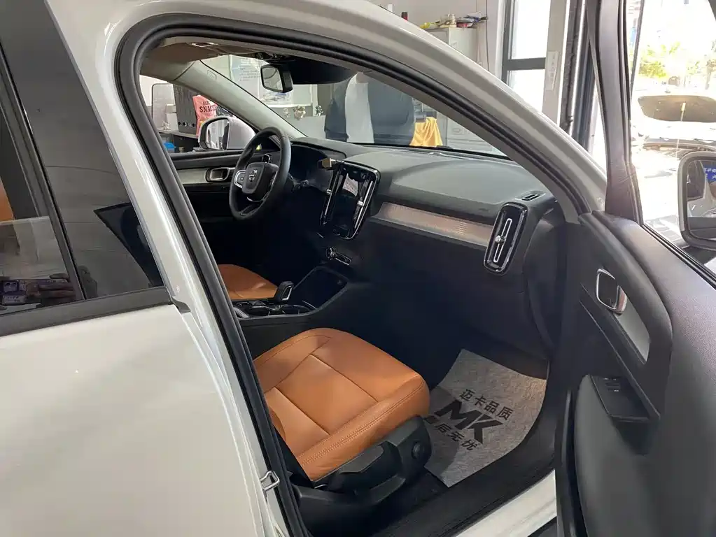 Volvo Volvo XC40 2021 T4 AWD Smart Fashion Edition 2021 - thumbnail 6