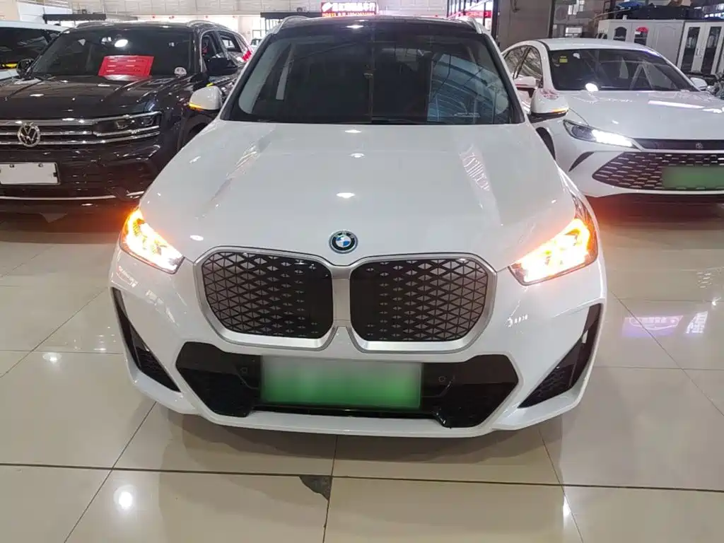 BMW BMW iX1 2025 eDrive25L M Sport 2025 - thumbnail 3