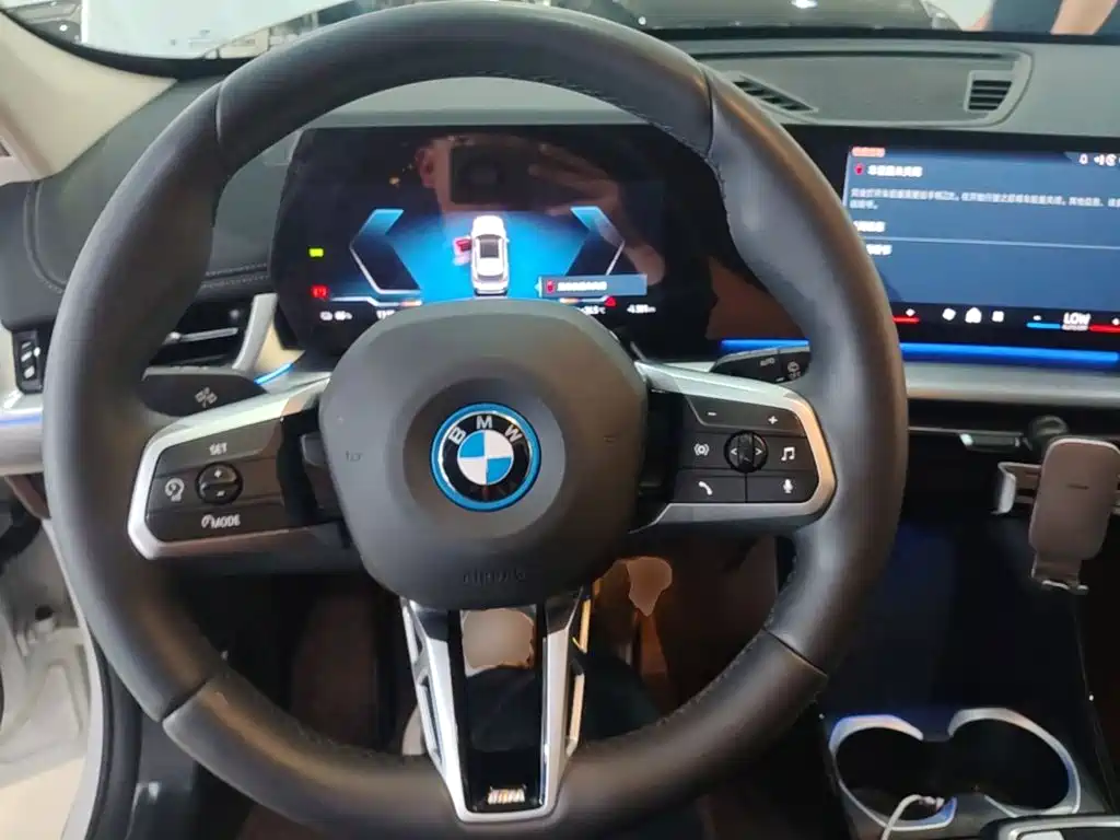 BMW BMW iX1 2025 eDrive25L M Sport 2025 - thumbnail 11