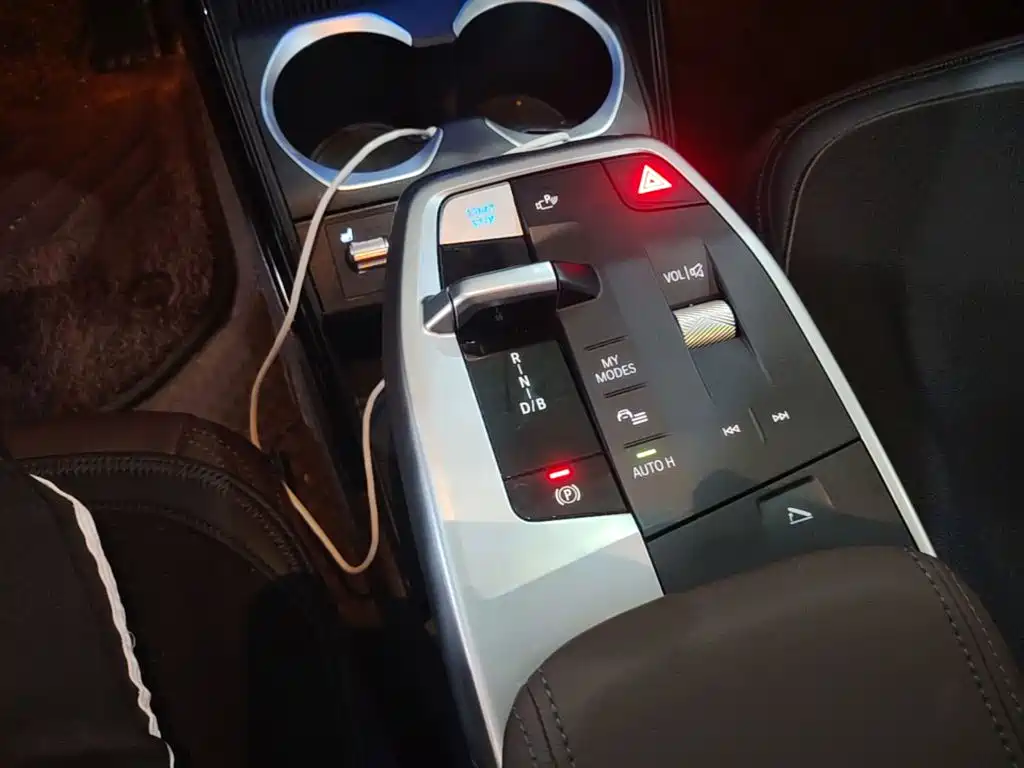 BMW BMW iX1 2025 eDrive25L M Sport 2025 - thumbnail 14