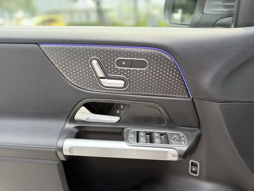 Mercedes-Benz Mercedes-Benz EQB 260 2025 2026 - thumbnail 13