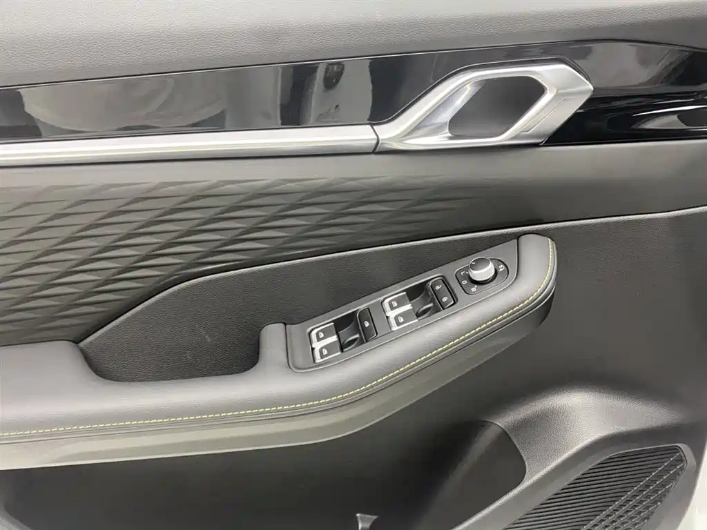 Geely Auto Geely Binyue 2025 Binyue L 1.5TD DCT Xingyao 2026 - thumbnail 24