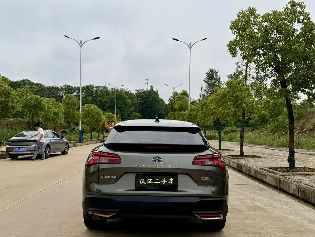 Citroën C5 X 2022 1.6T Enjoy Extraordinary Year of the Tiger Edition 2022 - thumbnail 7