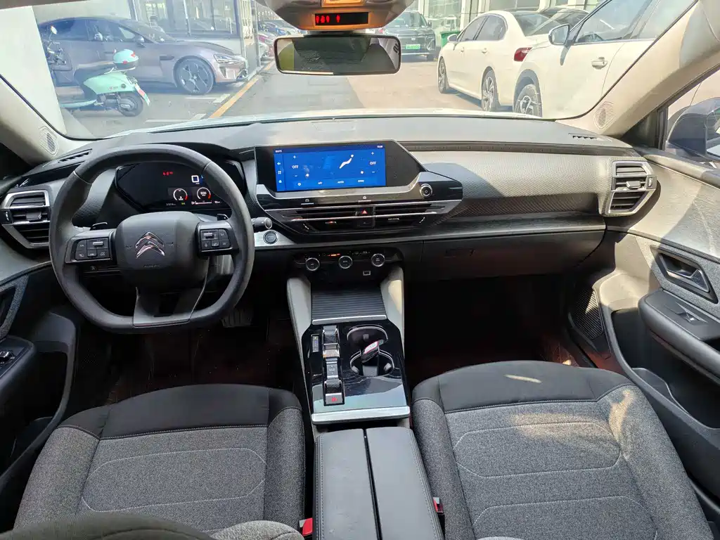 Citroen Citroen C5 X 2025 1.6T Overseas Edition 2024 - thumbnail 5