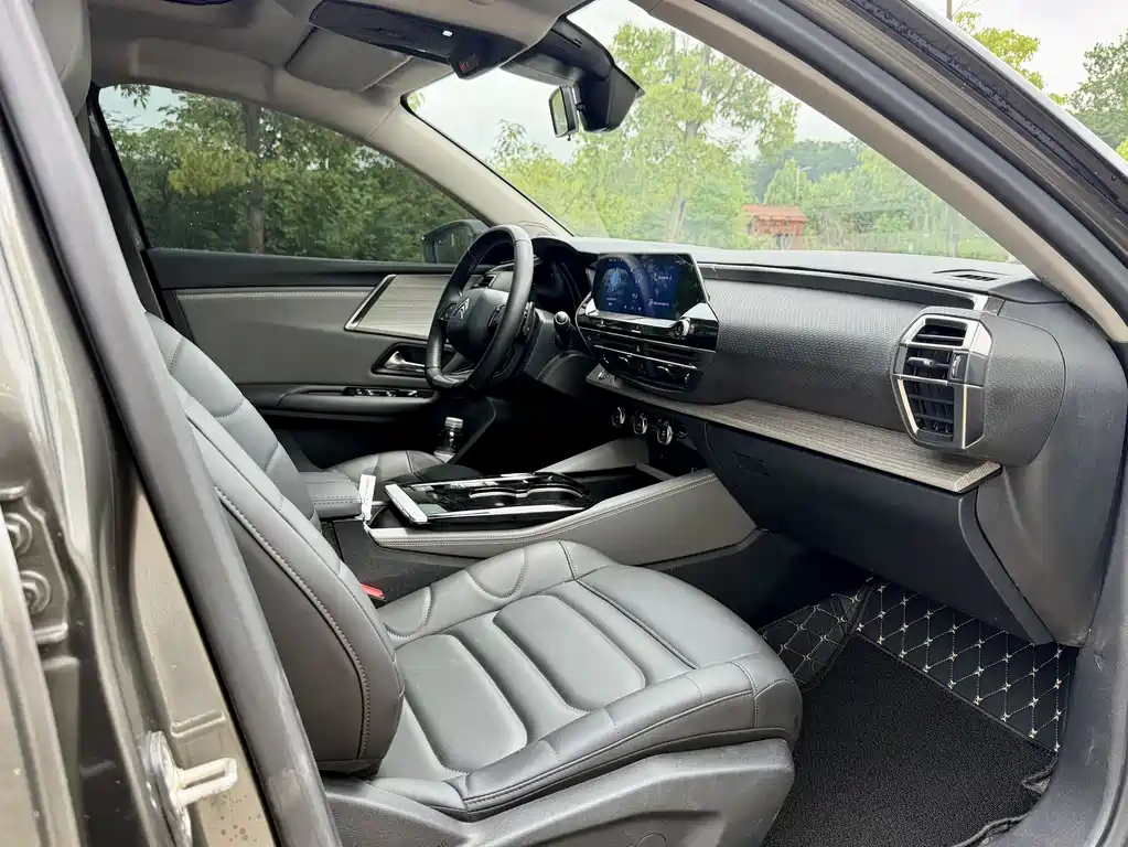 Citroën C5 X 2022 1.6T Enjoy Extraordinary Year of the Tiger Edition 2022 - thumbnail 13